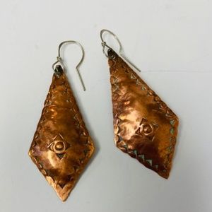 VINTAGE Solid COPPER EARRINGS Hand HAMMERED and ENGRAVED